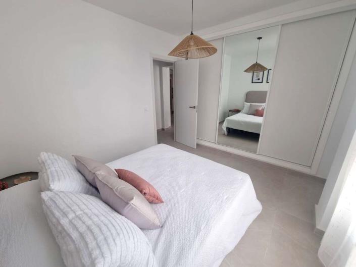 Image No.18-3 Bed Apartment for sale