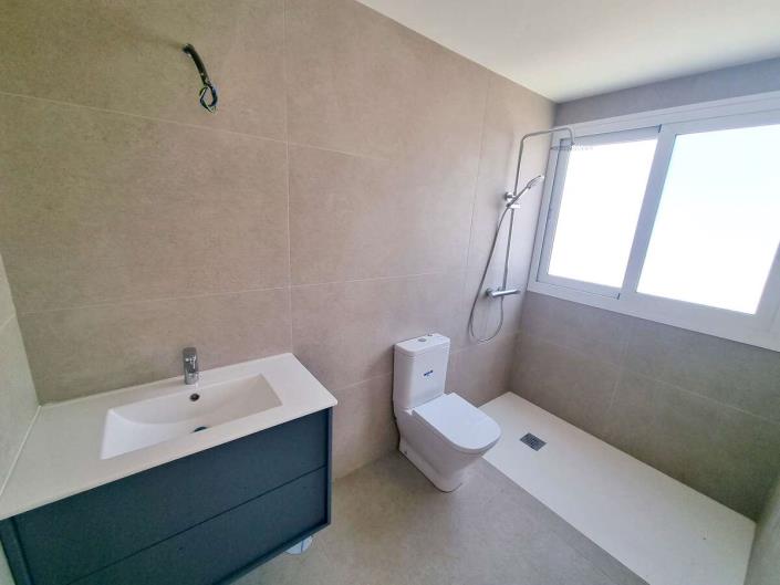 Image No.8-3 Bed Duplex for sale