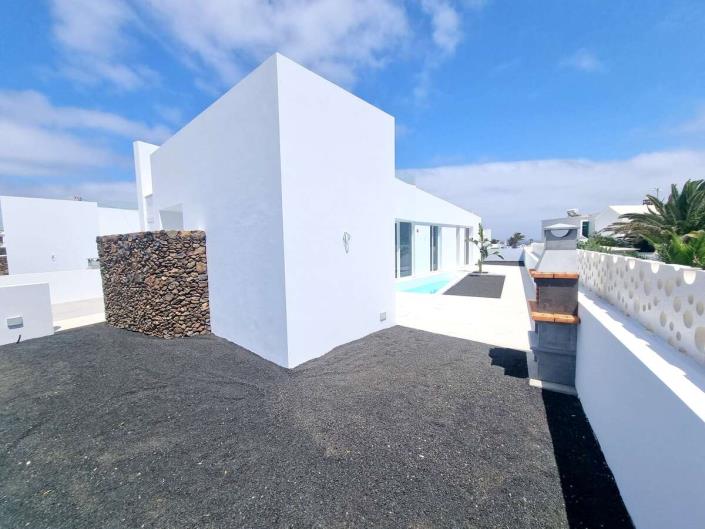 Image No.26-3 Bed Villa / Detached for sale