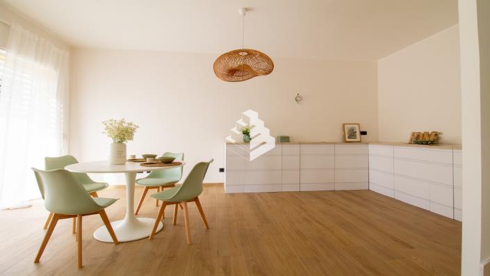 Image No.11-3 Bed Semi-Detached for sale