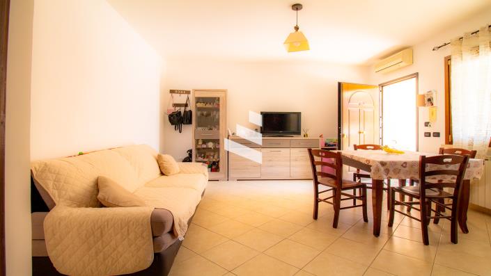 Image No.6-2 Bed Cottage for sale