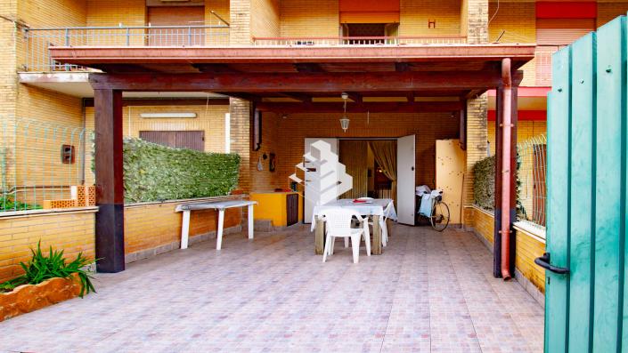 Image No.4-2 Bed Townhouse for sale