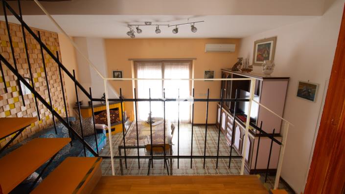 Image No.7-2 Bed Townhouse for sale