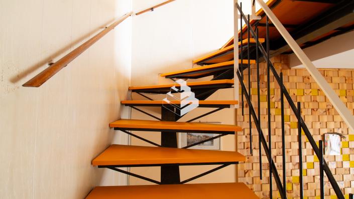 Image No.13-2 Bed Townhouse for sale