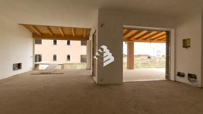 Image No.15-4 Bed Semi-Detached for sale