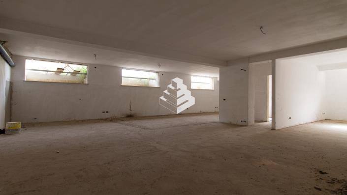 Image No.18-4 Bed Semi-Detached for sale