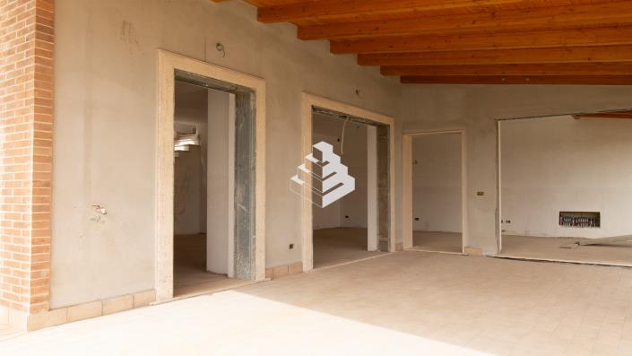 Image No.6-4 Bed Semi-Detached for sale