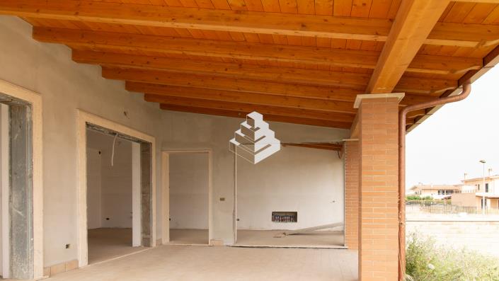 Image No.4-4 Bed Semi-Detached for sale