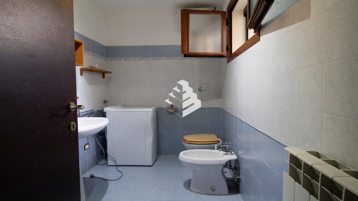 Image No.12-3 Bed Apartment for sale