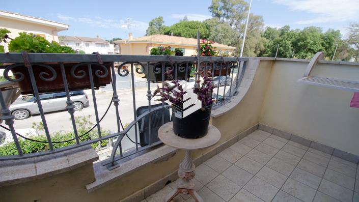 Image No.11-2 Bed Townhouse for sale