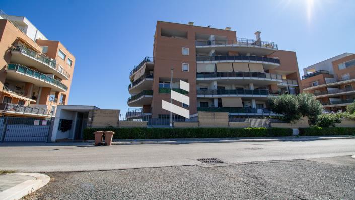 Image No.12-1 Bed Apartment for sale