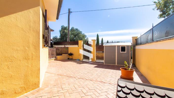 Image No.3-Chalet de 2 chambres à vendre à Aprilia