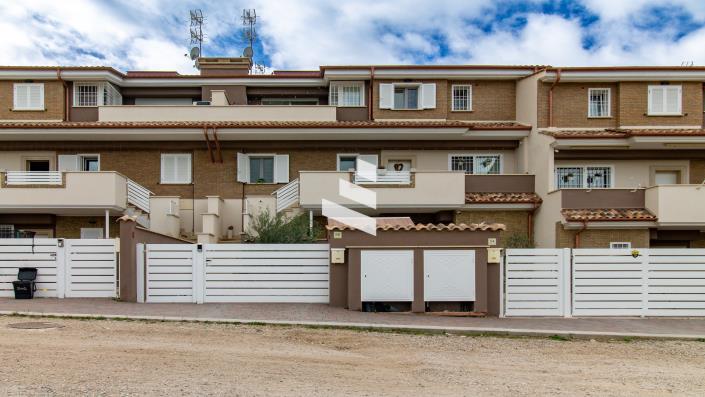 Image No.31-3 Bed Cottage for sale