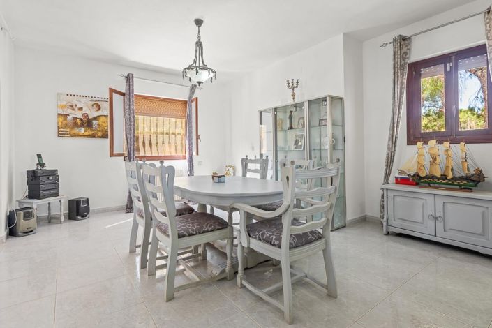 Image No.17-6 Bed Villa for sale