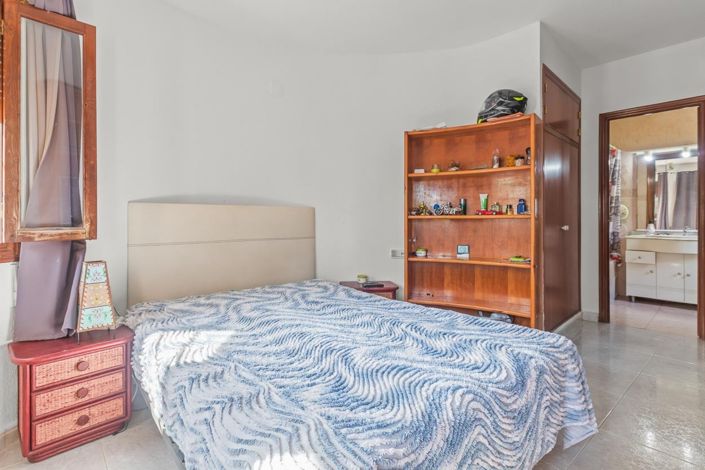 Image No.26-6 Bed Villa for sale