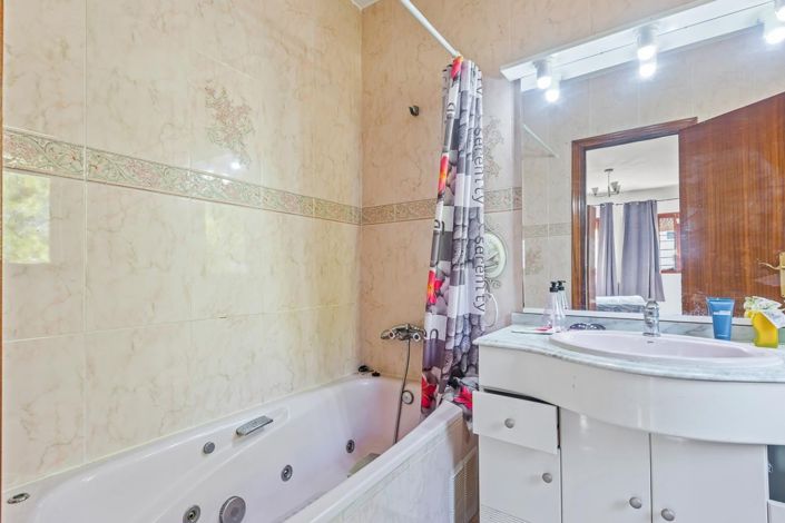 Image No.28-6 Bed Villa for sale