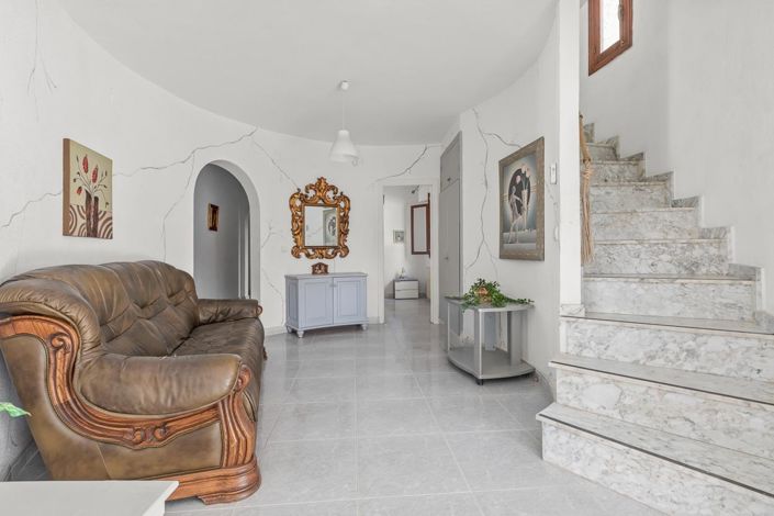 Image No.30-6 Bed Villa for sale