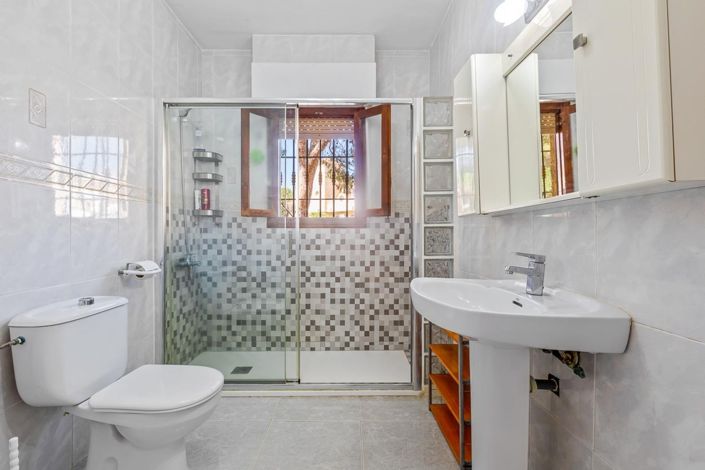 Image No.43-6 Bed Villa for sale