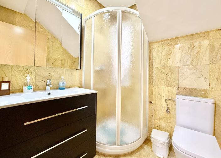 Image No.15-4 Bed Villa / Detached for sale