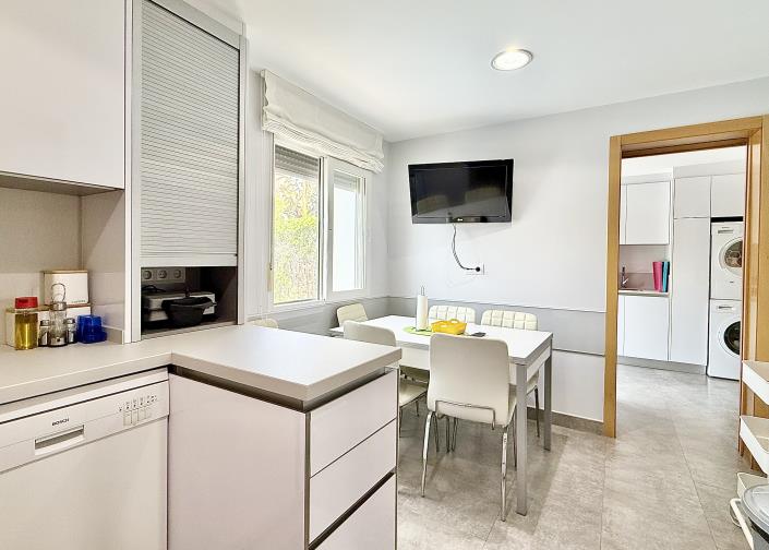 Image No.13-4 Bed Villa / Detached for sale