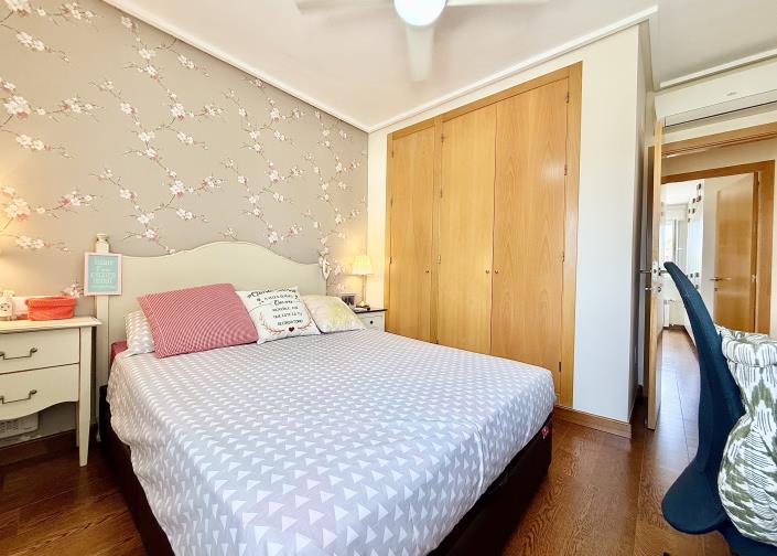 Image No.28-4 Bed Villa / Detached for sale