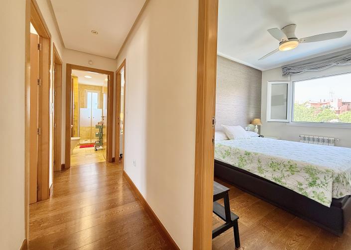 Image No.35-4 Bed Villa / Detached for sale