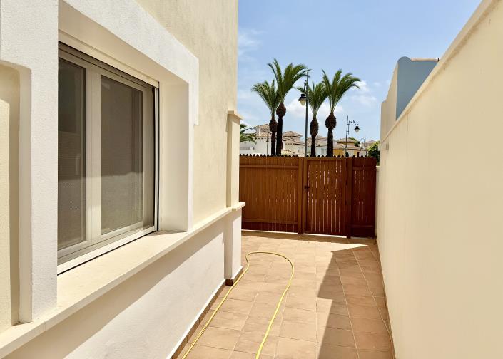 Image No.41-4 Bed Villa / Detached for sale