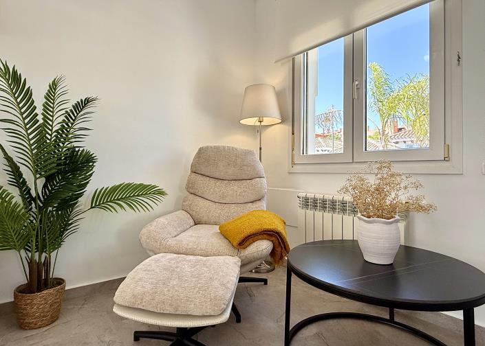 Image No.4-2 Bed Villa / Detached for sale