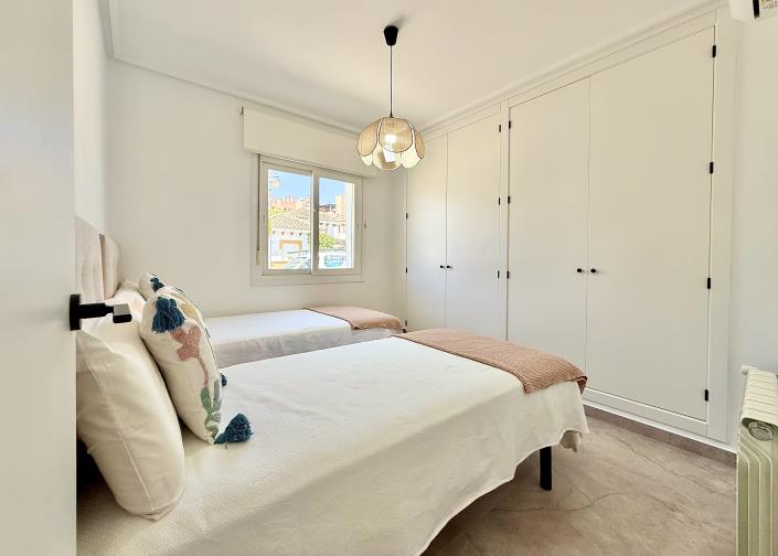 Image No.7-2 Bed Villa / Detached for sale