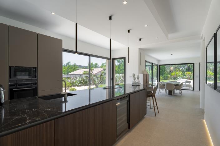 Image No.20-4 Bed Villa / Detached for sale