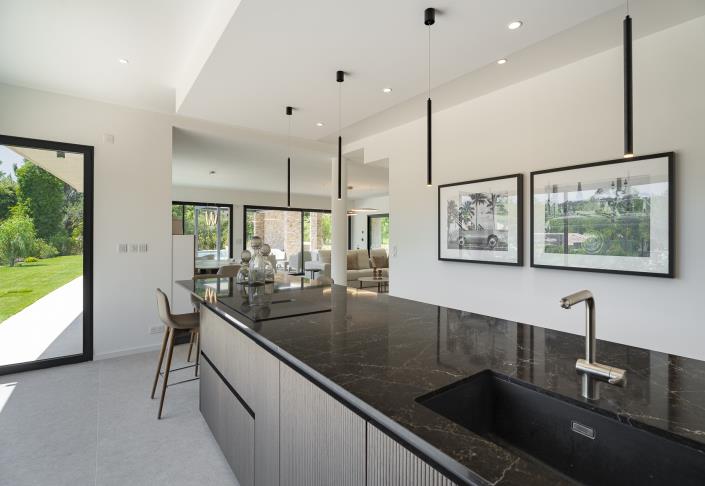 Image No.18-4 Bed Villa / Detached for sale