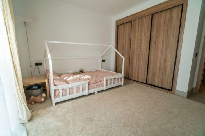 Image No.21-2 Bed Property for sale