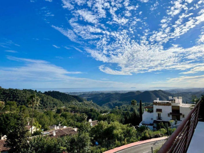 Image No.24-2 Bed Property for sale