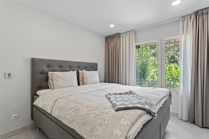 Image No.18-2 Bed Property for sale