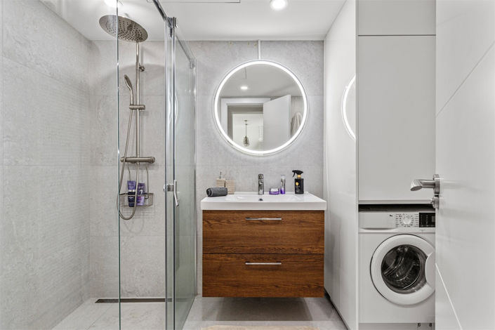 Image No.21-2 Bed Property for sale