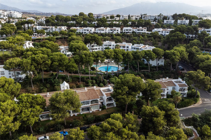 Image No.33-2 Bed Property for sale