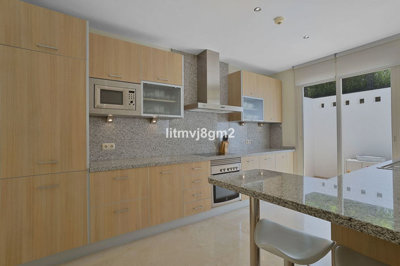 b98le8d7m9k3degpefzhs0lif8u4xzvzhwxtmggyekxx9