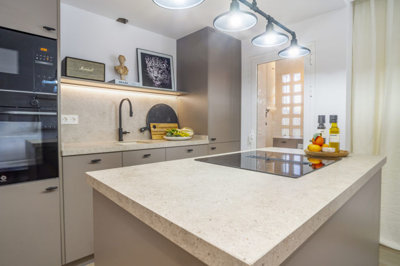 b98le8d7m9k3degpefzhs0lif8u4xzvzhwxtmggyekxx9