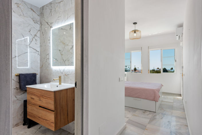 Image No.18-Villa de 4 chambres à vendre à Estepona