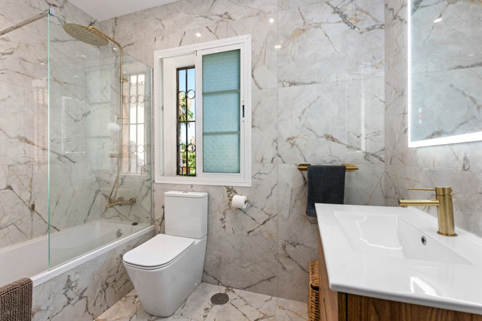 Image No.21-Villa de 4 chambres à vendre à Estepona