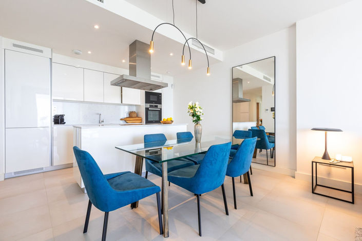 Image No.12-2 Bed Property for sale