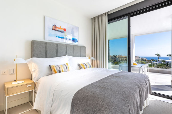 Image No.17-2 Bed Property for sale