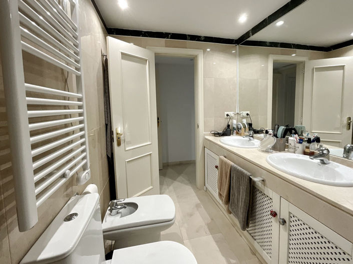 Image No.19-3 Bed Apartment for sale