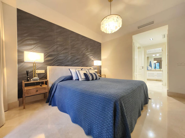 Image No.25-2 Bed Property for sale