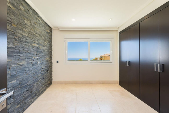 Image No.18-4 Bed Villa for sale