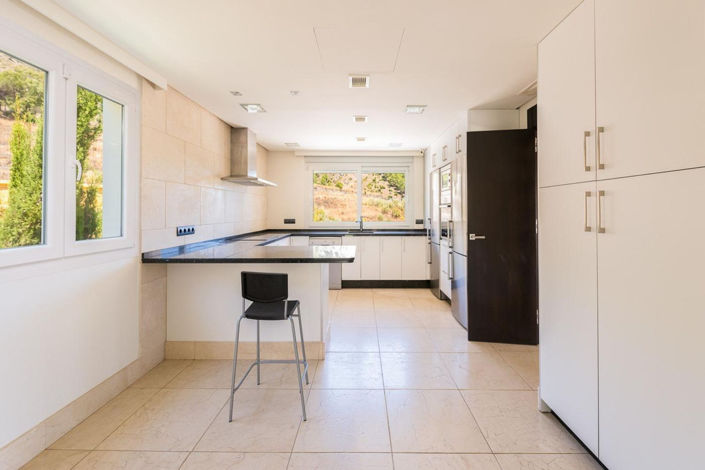 Image No.8-4 Bed Villa for sale