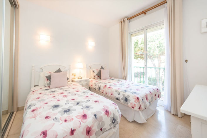 Image No.21-3 Bed Apartment for sale