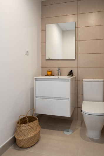 Image No.19-2 Bed Apartment for sale