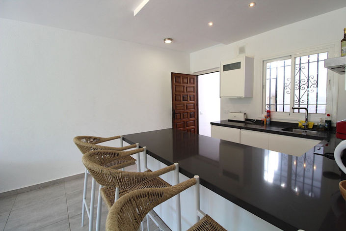 Image No.12-2 Bed Property for sale