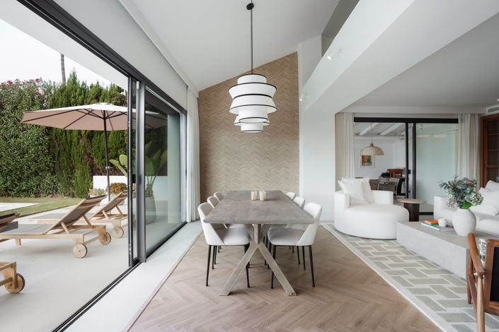 Image No.4-4 Bed Villa for sale